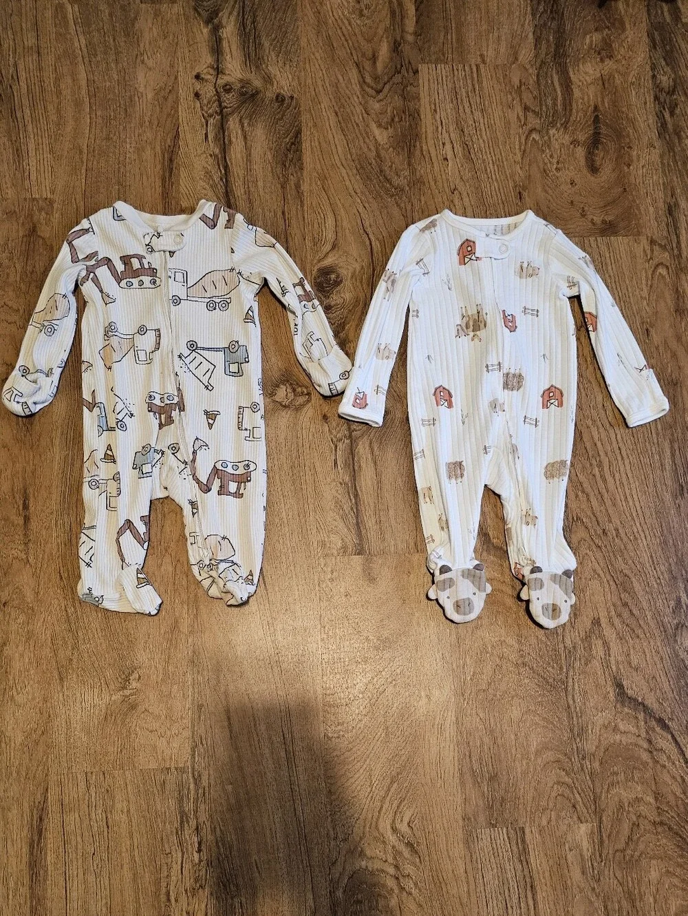 Carters 3 Month Set 0f 2 Zip Up Pajamas